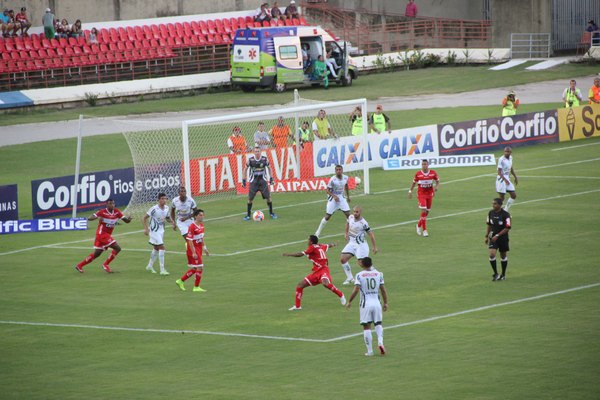 CRB e Luverdense fizeram o único jogo sem gols da sétima rodada. - Foto: Paulo Victor Correia/TNH1