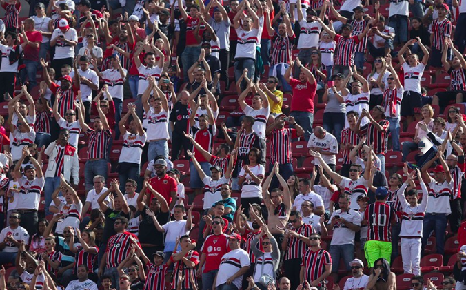 Quase 60 mil torcedores assistiram à vitória do Tricolor neste domingo Quase 60 mil torcedores assistiram à vitória do Tricolor neste domingo