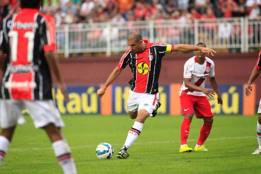 Joinville 0 x 2 Internacional – Bater em “coelho morto” é fácil? 2 0002050095432 img