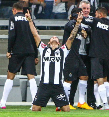 Com meio forte, Seleção do Brasileirão vem no 3-5-2 e treinador líder 3 0002050095592 img