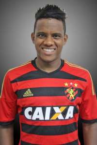 Volante Rithely pode deixar o Sport para atuar no futebol chinês