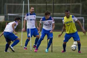 Cerro Porteño demonstra interesse por Romero, do Corinthians, e contrata Lugano, ex-São Paulo