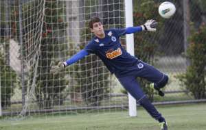 Cruzeiro empresta Georgemy e Leo Bonatini para o Estoril, de Portugal