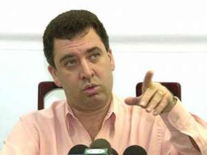 Santos promete quitar salários atrasados na sexta-feira com empréstimo de Marcelo Teixeira