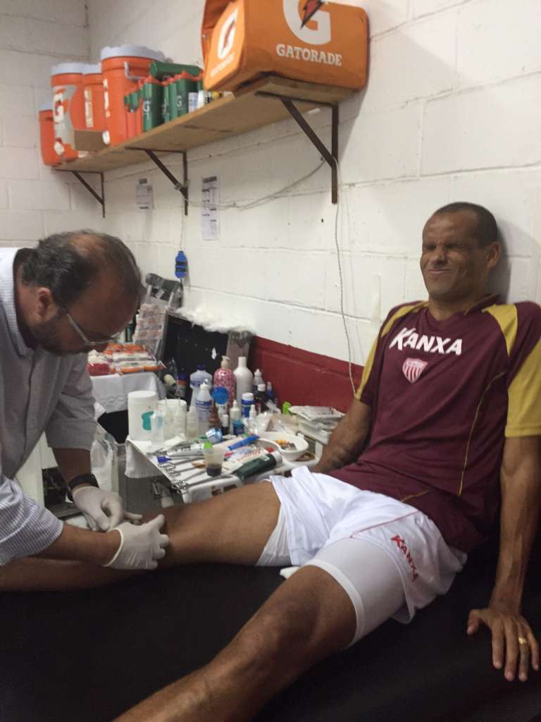 Rivaldo passa por infiltração a cada partida do Mogi Mirim