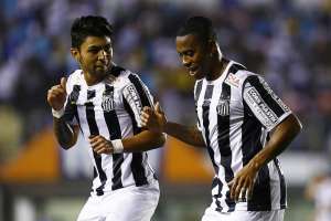 Gabriel diz que Robinho é insubstituível no ataque do Santos