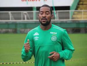 Edmilson deixa a Chapecoense e vai para o Cerezo Osaka