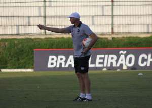 Série B: ABC acerta saída do técnico Gilmar Dal Pozzo após derrota contra o Paraná