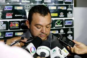 Série C: Pelo Facebook, Emerson Maranhão anuncia saída do Icasa