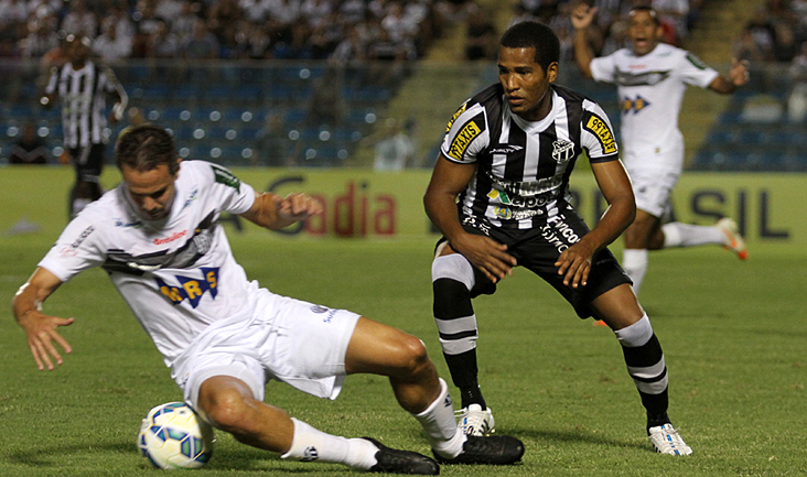 O Tupi do técnico Leston Júnior conseguiu levar a decisão para Juiz de Fora. - cearasc.com
