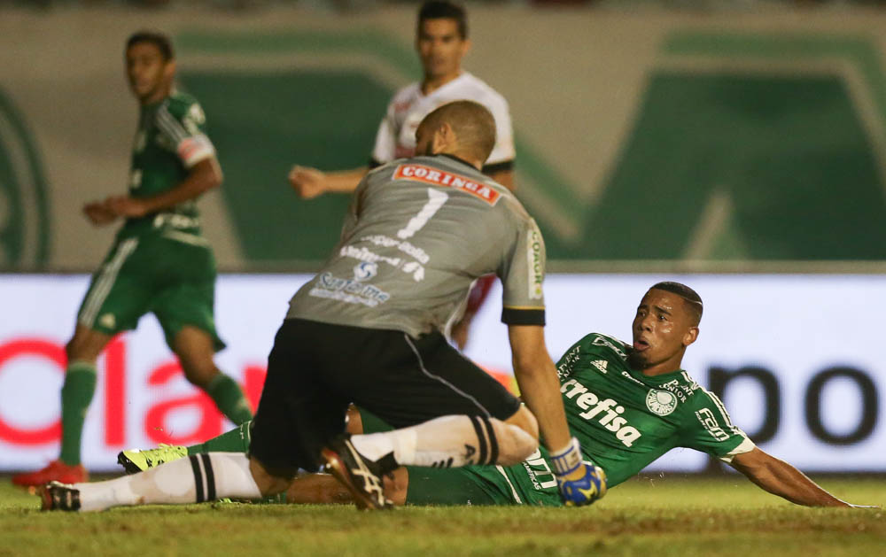 Gabriel Jesus fez o gol do confronto entre Palmeiras e Asa. Verdão classificado. - Palmeiras Oficial