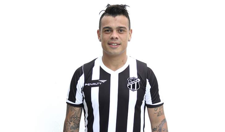 Bernardo é liberado e estreia diante do Boa Esporte 