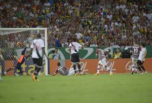 Fluminense x Vasco - Ronaldinho Gaúcho, estádio, liderança, zona de rebaixamento, jogo promete!