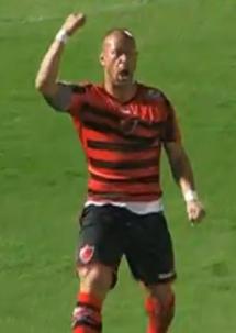 Rodriguinho entrou e marcou em um minuto em campo