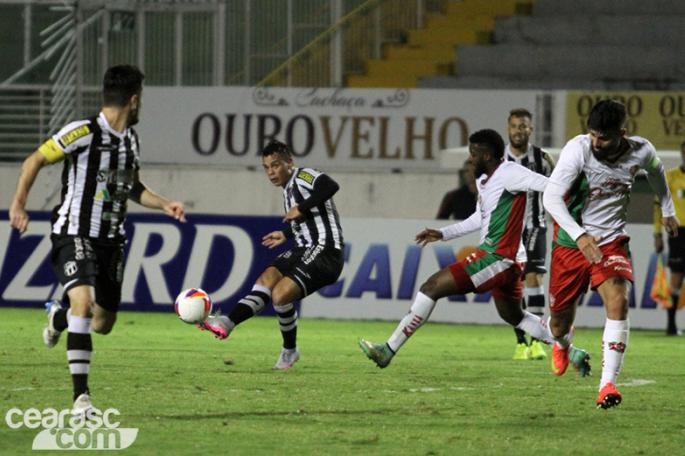 Bernardo fez estreia modesta em Varginha e as duas equipe continuam na zona de rebaixamento. - Foto: cearasc.com
