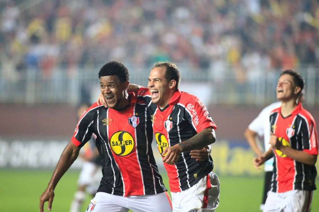 Silvinho marcou o gol do Joinville