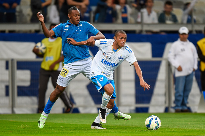 O Avaí do lateral Nino Paraíba (foto) conseguiu mais um ponto fora de casa.
