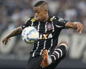 Corinthians divide a liderança com o Atlético-MG e Palmeiras encosta no G4 do Brasileirão