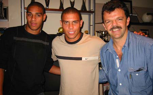 Antes de assumir o cargo de executivo na CBF, Rinaldi foi empresário de jogadores importantes, como Adriano