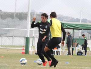 Kleber Gladiador surpreende e 