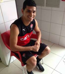 Série B: Náutico dá ultimato para a contratação de Dakson, do Vitória