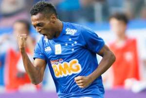 Marquinhos recusa proposta do futebol árabe e continua no Cruzeiro