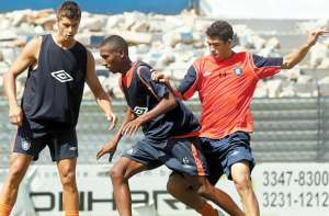 Corinthians anuncia contratação de volante do Remo