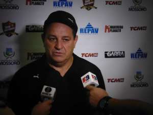 Com experiência no exterior, Edson Porto quer nova chance no Brasil