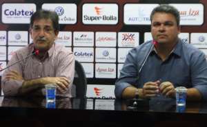 Série B: Atlético-GO confirma desejo em René Simões, ex-técnico do Botafogo
