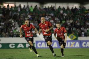 Grêmio pode contratar atacante Leandrão, artilheiro da Série C