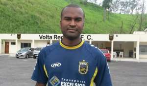 Série D: Zagueiro Reniê consegue efeito suspensivo no Volta Redonda