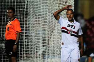 Após acerto verbal, Cruz Azul descarta contratar Luis Fabiano