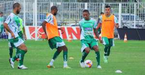 Série B: Com Edson machucado, Tomazella volta a ser titular do Luverdense
