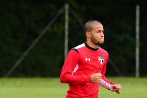 Lateral Bruno volta a sentir lesão e vira dúvida no São Paulo