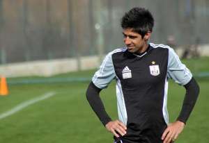 Lembra dele? Chapecoense contrata meia Flavinho, do Neftchi Baku do Azerbaijão