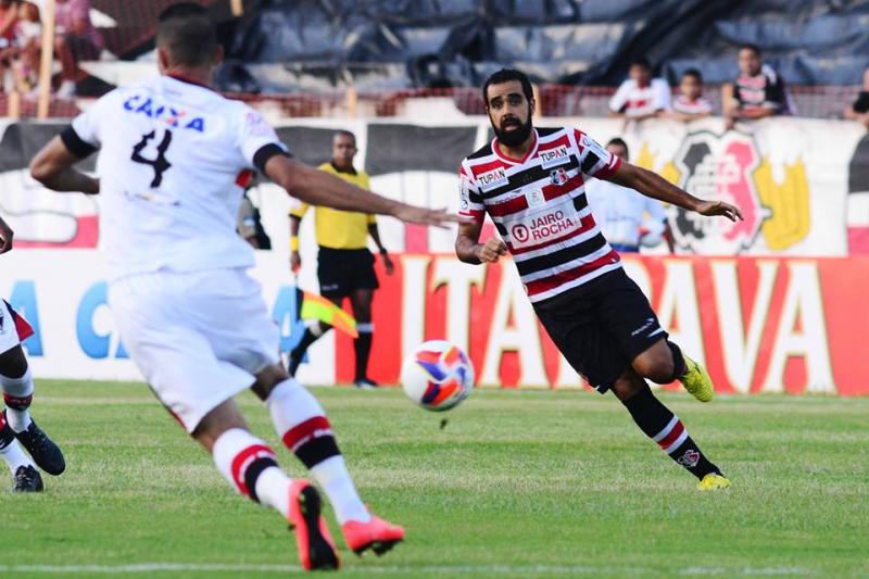 Santa Cruz vem de vitória sobre Atlético-GO