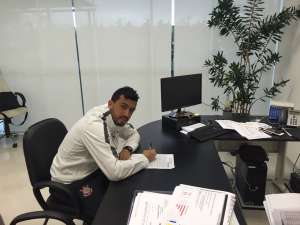 Corinthians renova com lateral-direito Edilson por mais dois anos. Sorte dele!