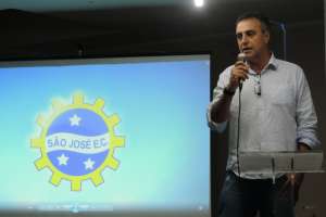 São José demite José Oliveira após treinador não cumprir ordens