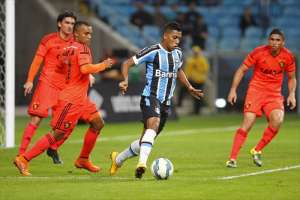 BRASILEIRÃO: Atlético-MG dorme na ponta e Grêmio ‘morre’ dentro de casa