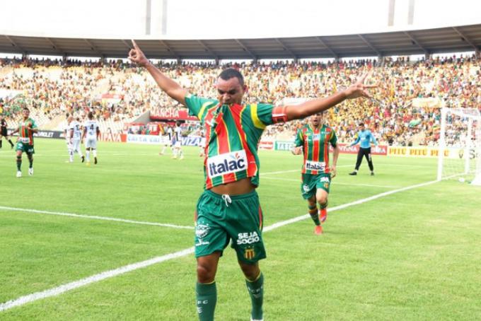 Diones balançou as redes do gol do ABC de Natal. - Foto: Sampaio Correa Oficial