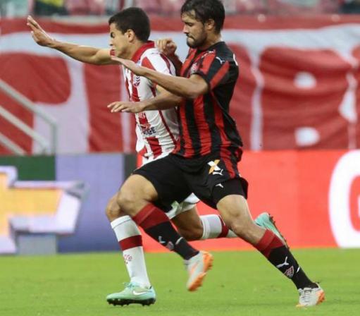 Nautico e Vitoria fizeram bom jogo na Arena Pernambuco, vencido pelo Timbu por 2 a 1. - Foto: Vitoria EC Oficial