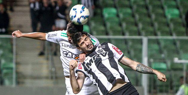 Figueirense lutou muito, mas não segurou o líder Atlético Mineiro Figueirense lutou muito, mas não segurou o líder Atlético Mineiro
