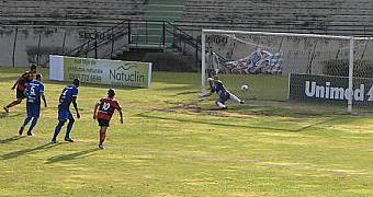 Ronaldo marcou de pênalti primeiro gol do Ituano