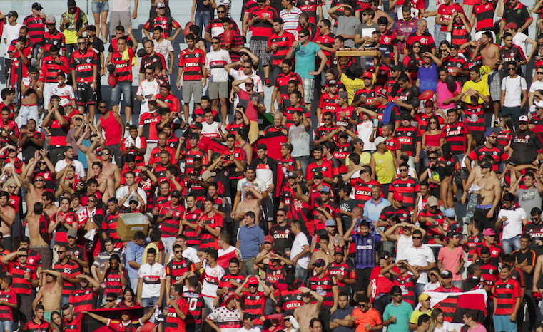 Goiás 0 x 1 Flamengo - A 'fera" Guerrero não fez gol, mas deu presente para Cirino marcar o gol da vitória 2 0002050099441 img