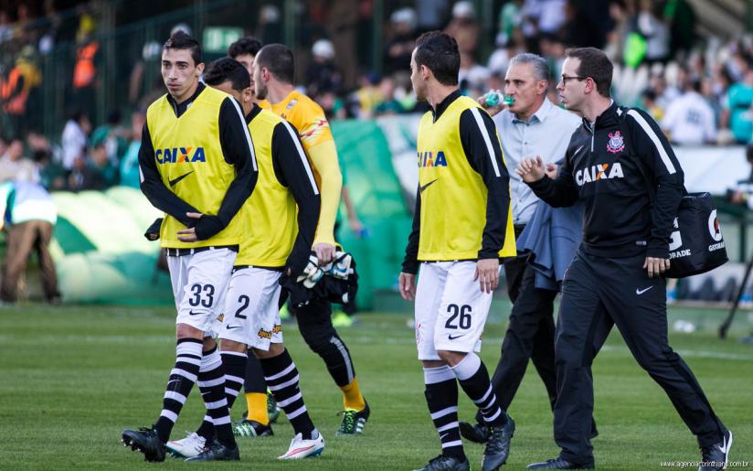Coritiba 1 x 1 Corinthians - Timão sofre gol no fim e vê Galo disparar no Brasileirão! 2 0002050099480 img