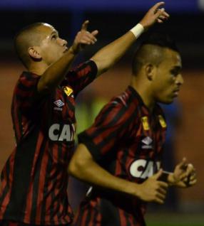 Marcos Guilherme marcou os dois gols contra o Avaí Marcos Guilherme marcou os dois gols contra o Avaí