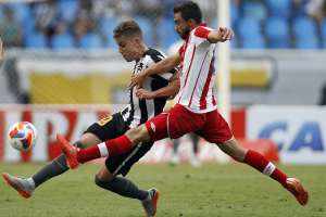 Série B: Lesão tira Rogerinho, do Náutico, de partida contra o Paraná
