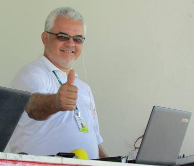 Frederico Linhares é o principal narrador da Jovem Rádio 104 FM