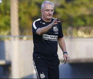 Dorival espera a chegada de até três reforços ao Santos
