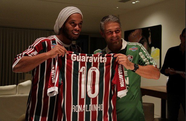 Após uma semana de apresentação, Ronaldinho começa a treinar no Flu
